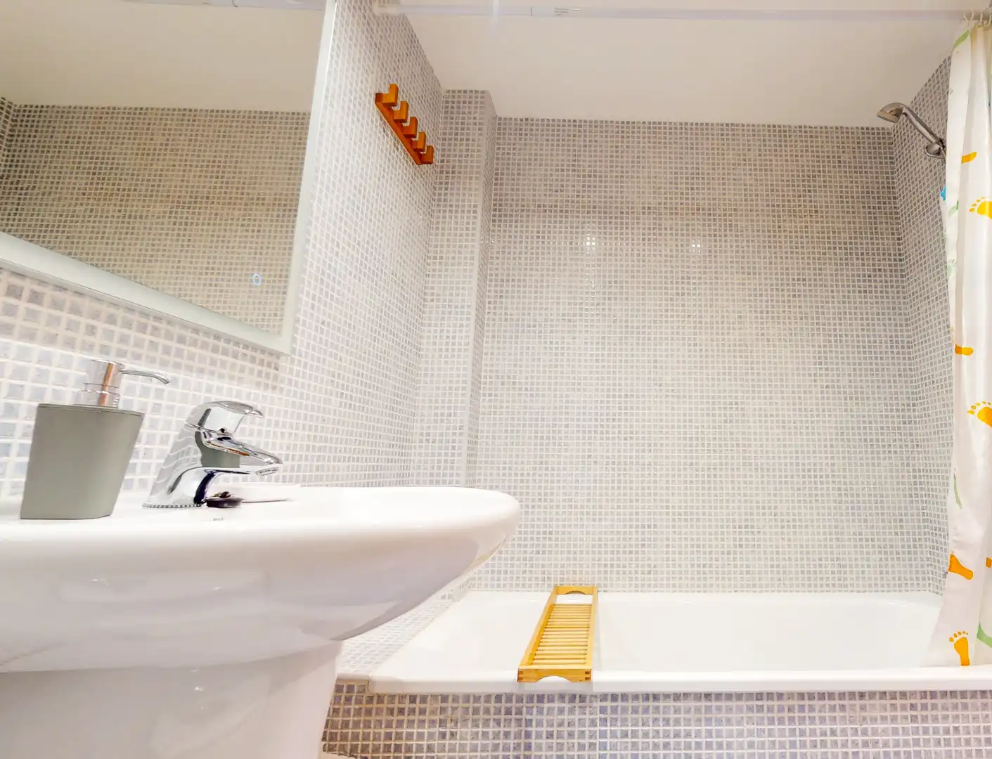 Baño de Apartamento de alquiler en Alcalá de la Selva con Calefacción, Terraza y Amueblado