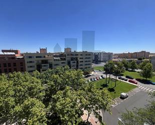 Exterior view of Apartment to rent in Badajoz Capital  with Air Conditioner, Heating and Terrace