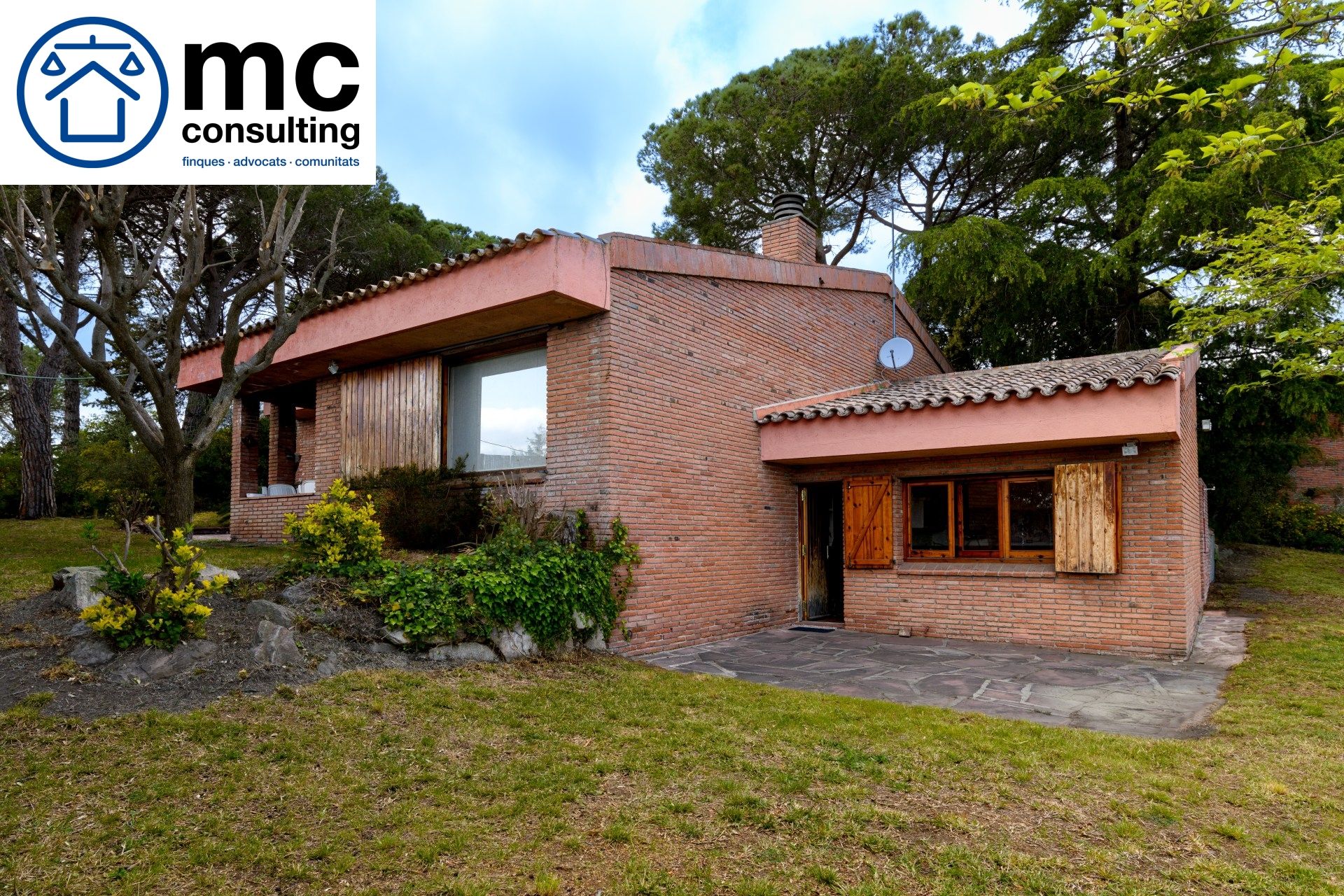 Exterior view of House or chalet for sale in L'Ametlla del Vallès  with Heating and Terrace