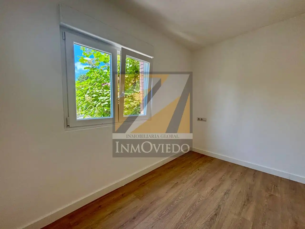 Habitación de Piso en venta en Oviedo  con Terraza
