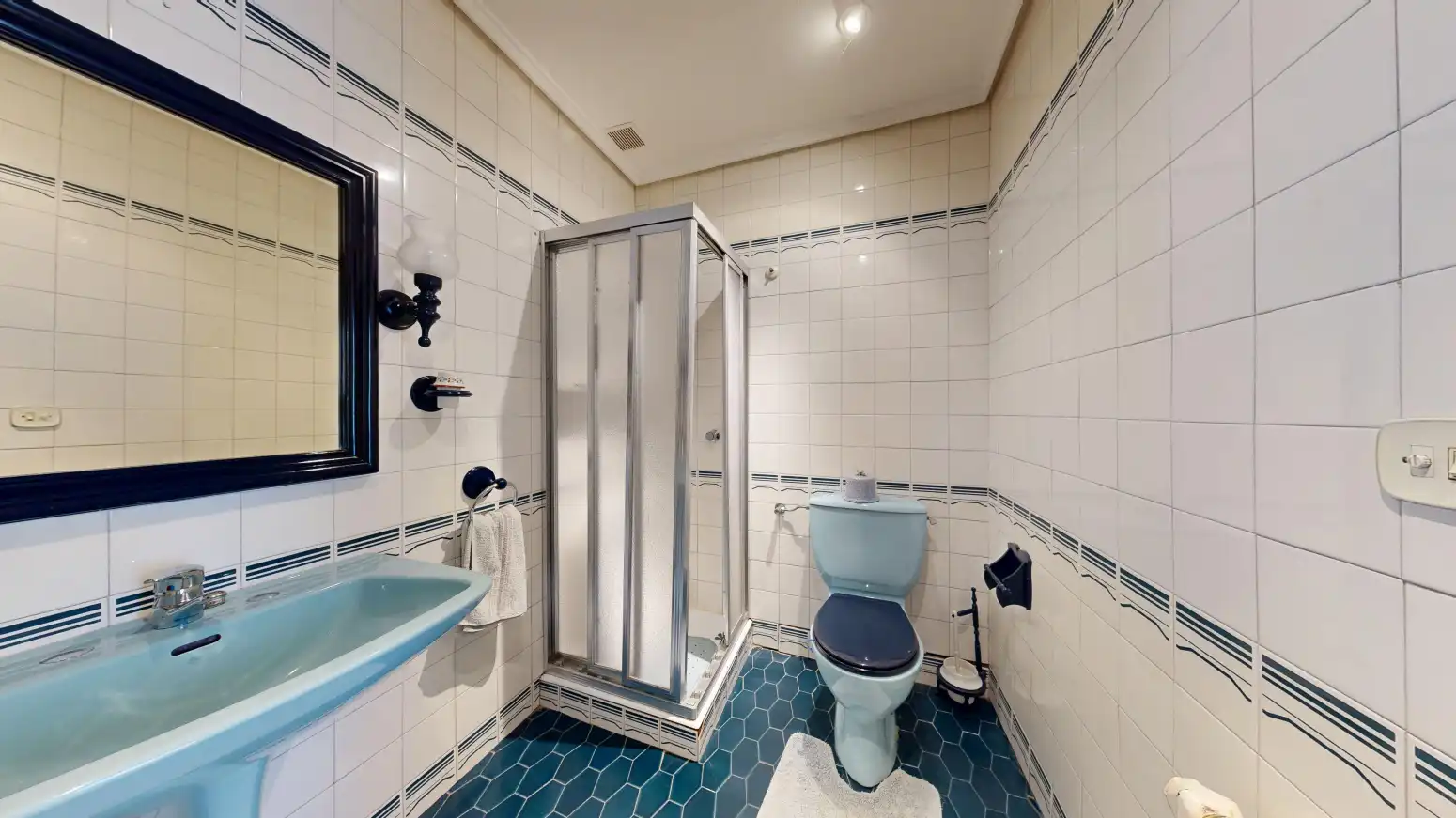 Bathroom of Houses for sale in Tafalla  with Heating, Private garden and Parquet flooring