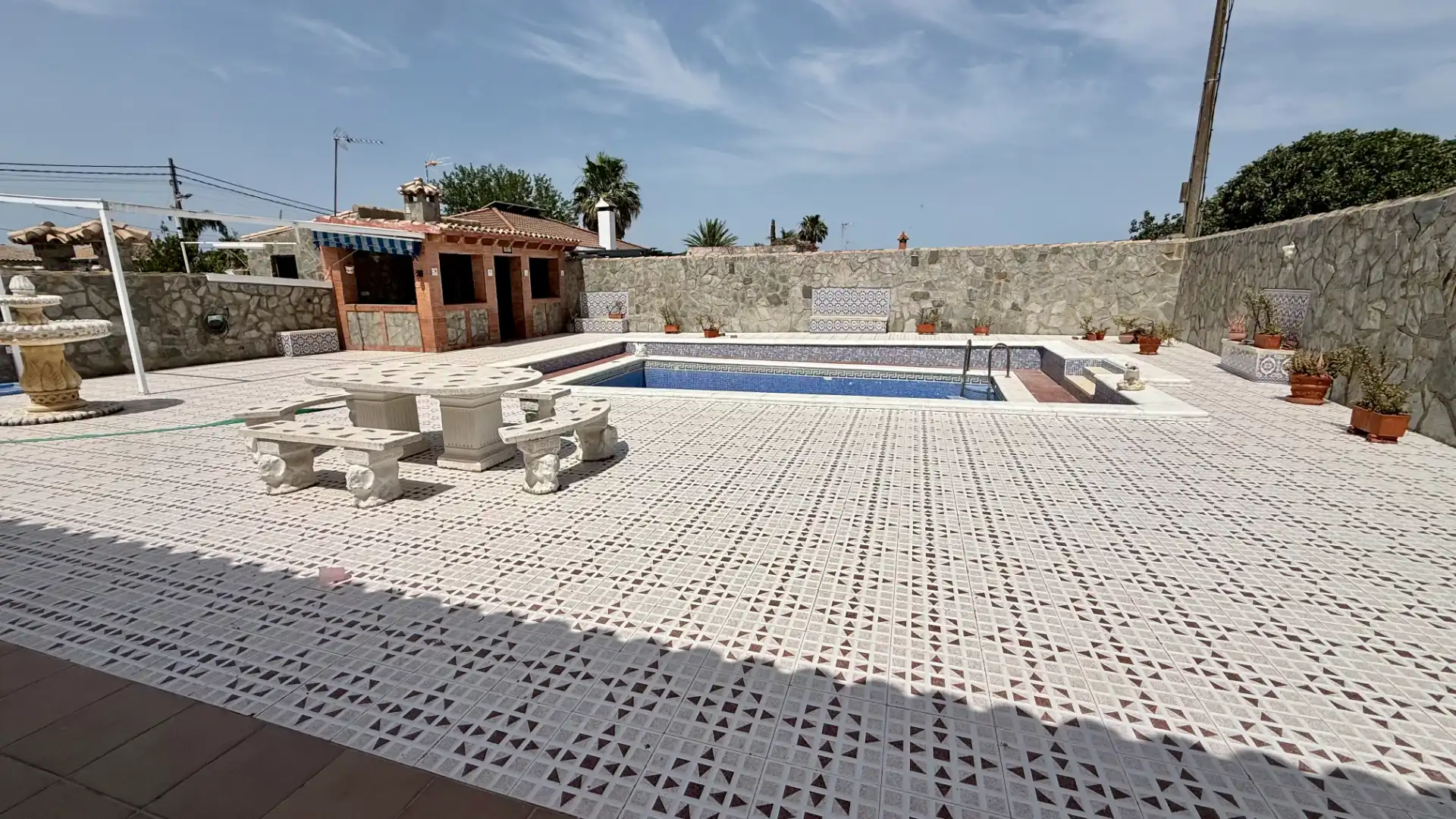 Piscina de Casa o chalet en venta en Chiclana de la Frontera con Aire acondicionado, Calefacción y Jardín privado