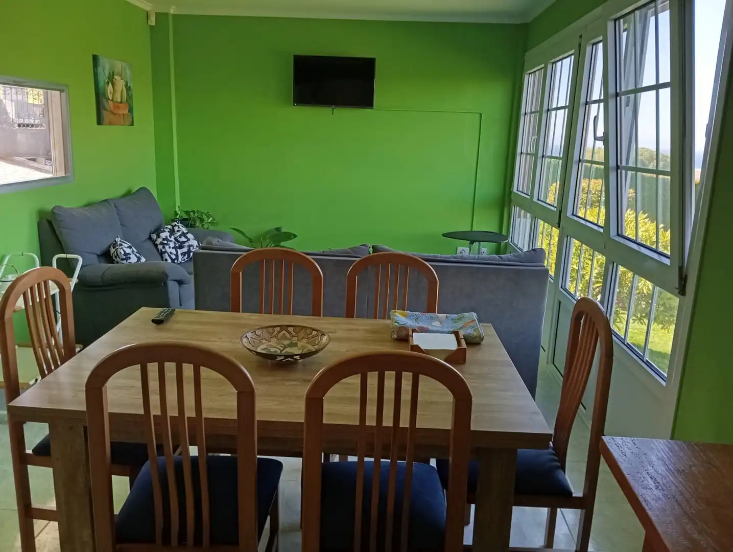 Menjador de Casa o xalet en venda en Carballo amb Calefacció, Moblat i Forn
