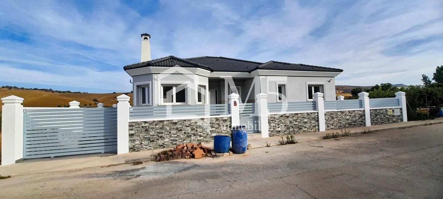 Vista exterior de Casa o xalet en venda en Casabermeja amb Terrassa i Piscina