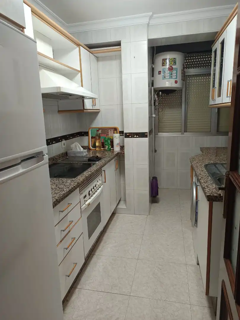 Cocina de Piso de alquiler en Huelva con Aire acondicionado, Amueblado y Horno