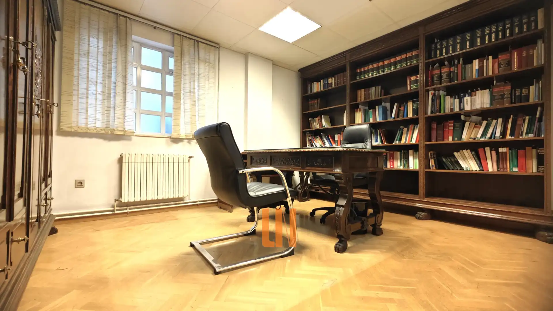 Büro zur Miete in A Coruña Capital  mit Heizung und Internet