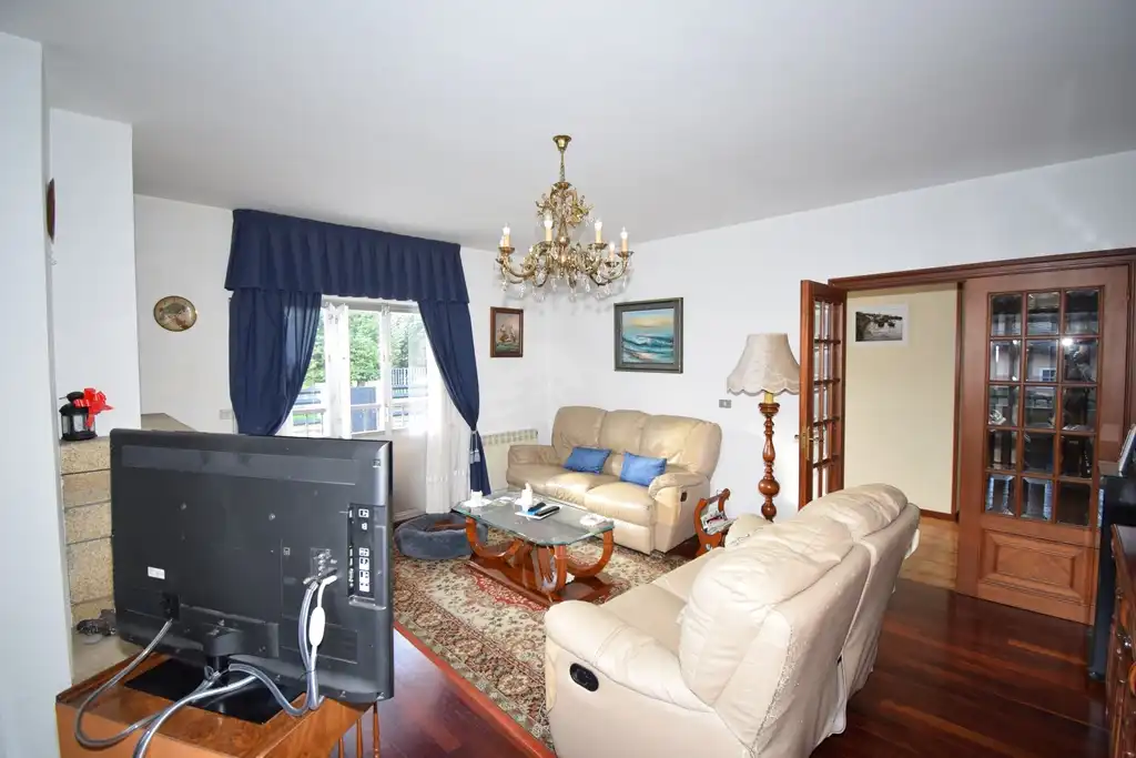 Sala d'estar de Casa o xalet en venda en Fene amb Jardí privat, Terrassa i Moblat