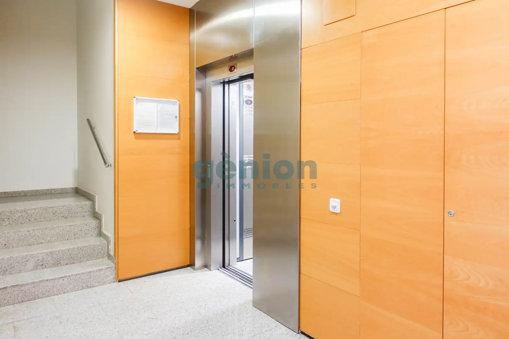 Piso en venta en Girona con Aire acondicionado, Calefacción y Terraza