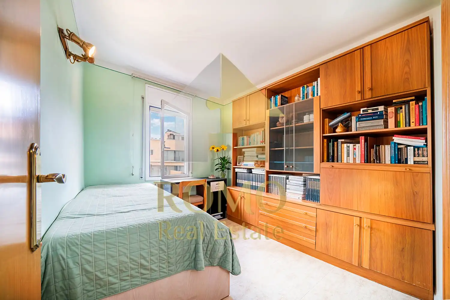 Habitación de Casa adosada en venta en Caldes de Montbui con Calefacción y Balcón