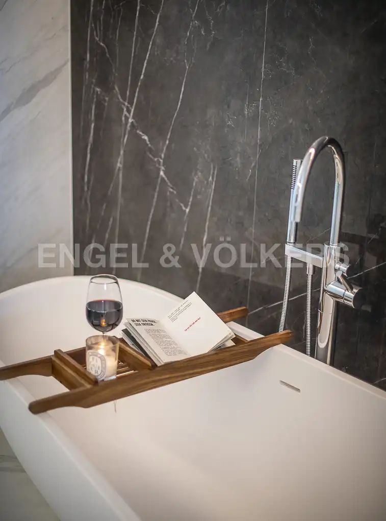 Baño de Piso de alquiler en Barcelona con Aire acondicionado, Calefacción y Piscina