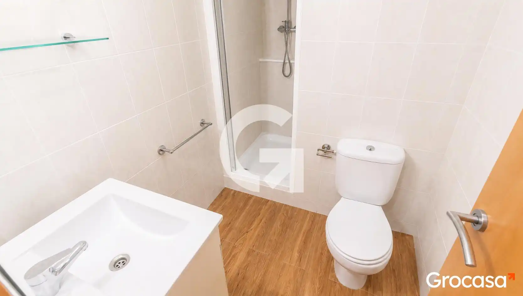 Badezimmer von Wohnung zum Verkauf in Vilanova i la Geltrú mit Klimaanlage, Terrasse und Ofen