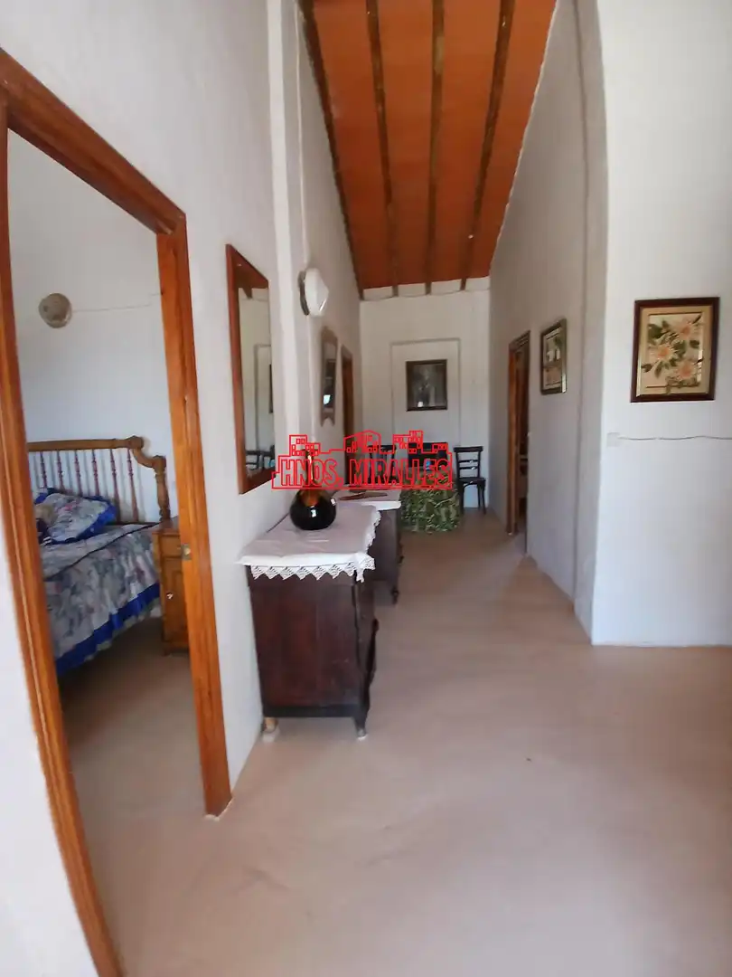 Haus oder Chalet zum Verkauf in Algueña mit Privatgarten, Terrasse und Abstellraum