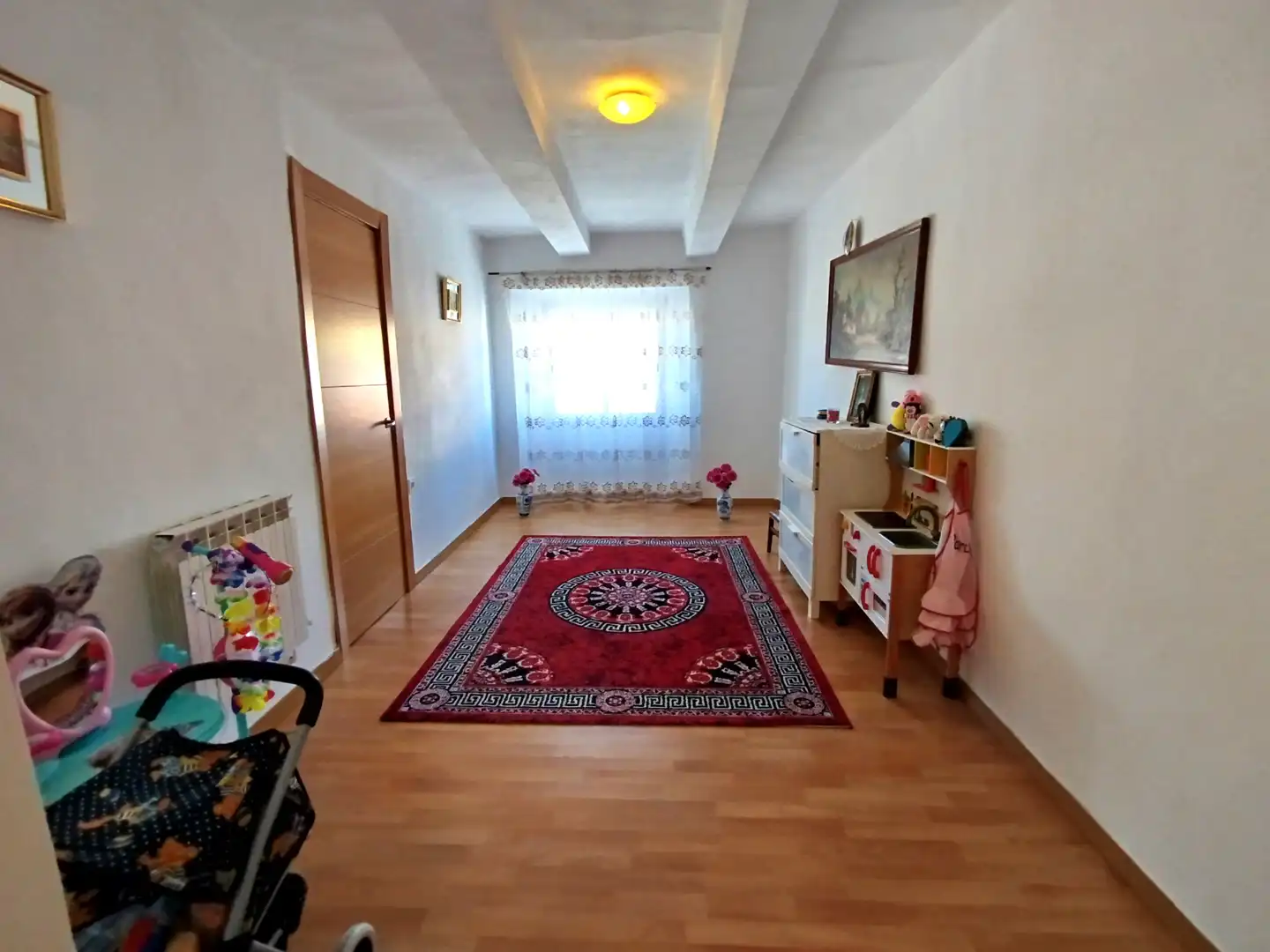 Sala d'estar de Casa adosada en venda en Mojados amb Calefacció, Parquet i Traster