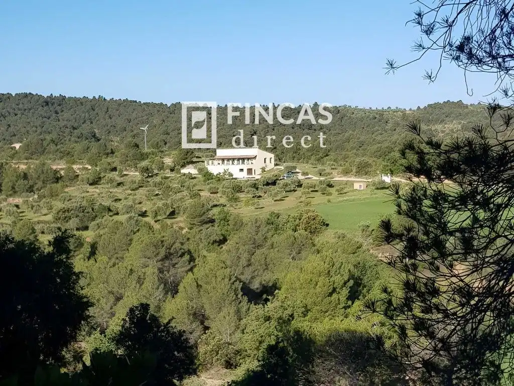 Finca rústica en venda a V6P8+CX, Cretas