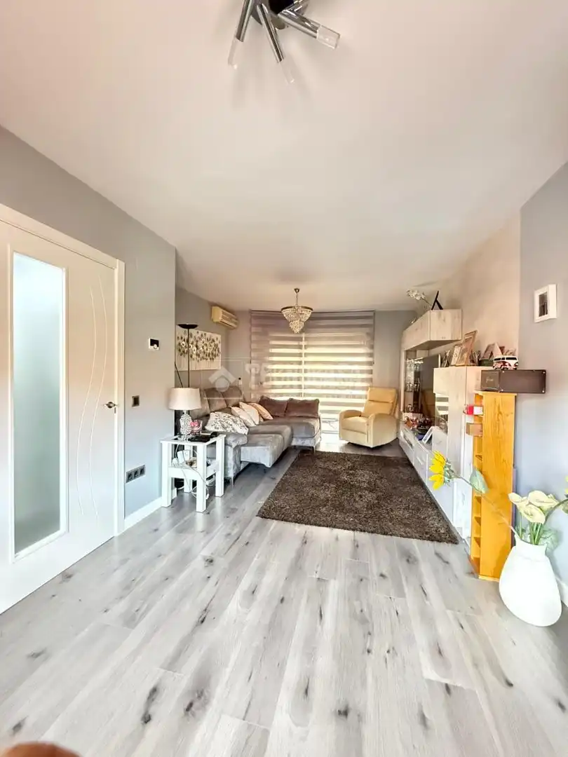 Sala de estar de Casa adosada en venta en Móstoles con Calefacción y Jardín privado