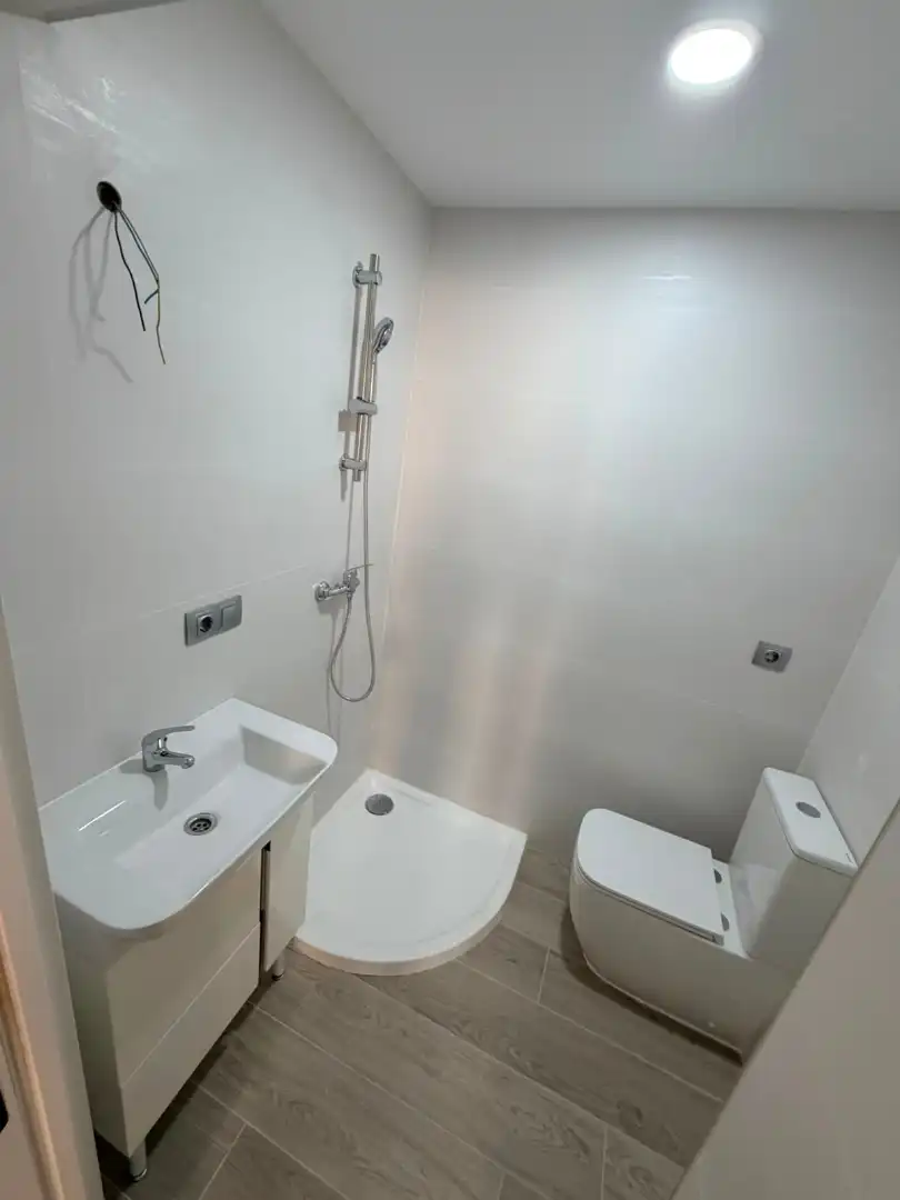 Baño de Piso en venta en Barakaldo  con Horno y Lavadora
