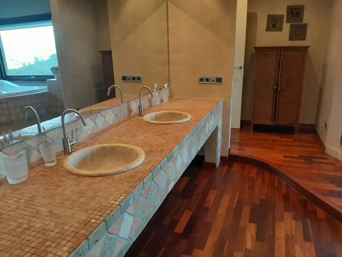 Bathroom of Houses for sale in Bescanó  with Terrace and Storage room