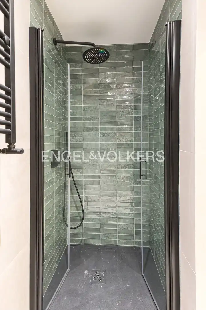 Baño de Piso en venta en Madrid con Aire acondicionado y Calefacción