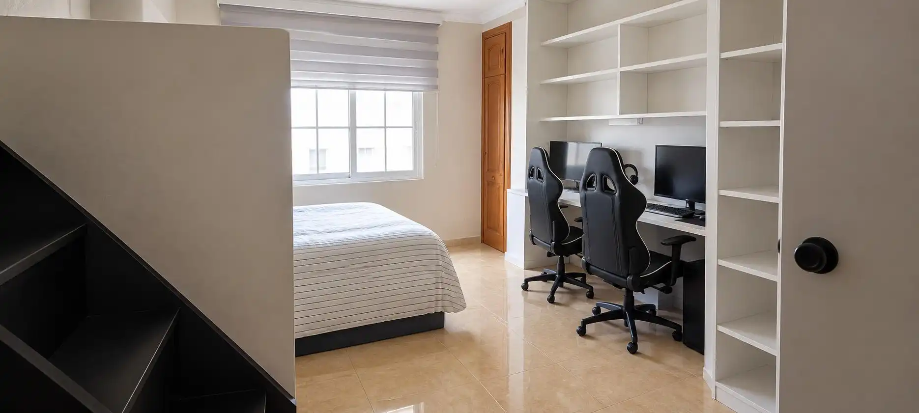 Piso en venta en La Línea de la Concepción, Cádiz