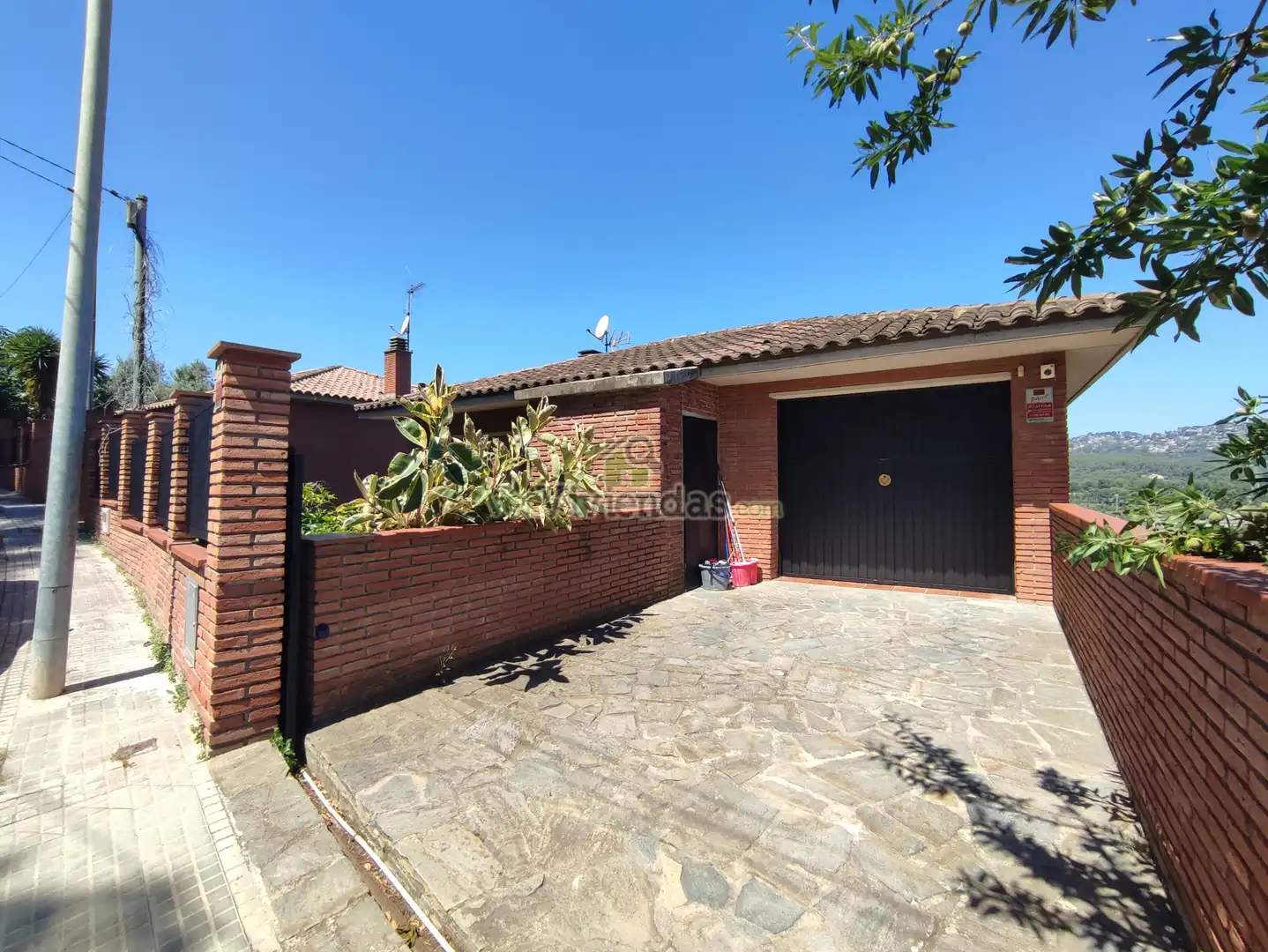 Vista exterior de Casa o xalet en venda en Cervelló amb Aire condicionat, Calefacció i Jardí privat