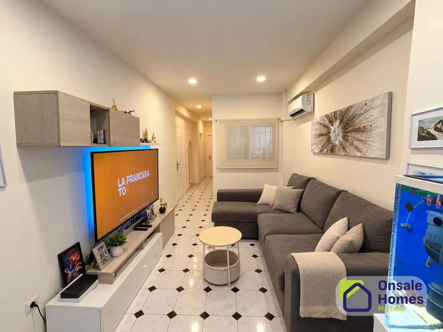 Piso con terraza en venta en Calle los Geraneos