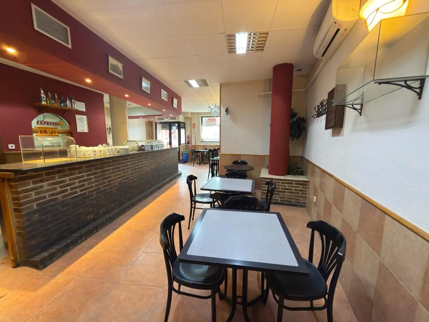 Local en venta en Azuqueca de Henares con Aire acondicionado y Amueblado