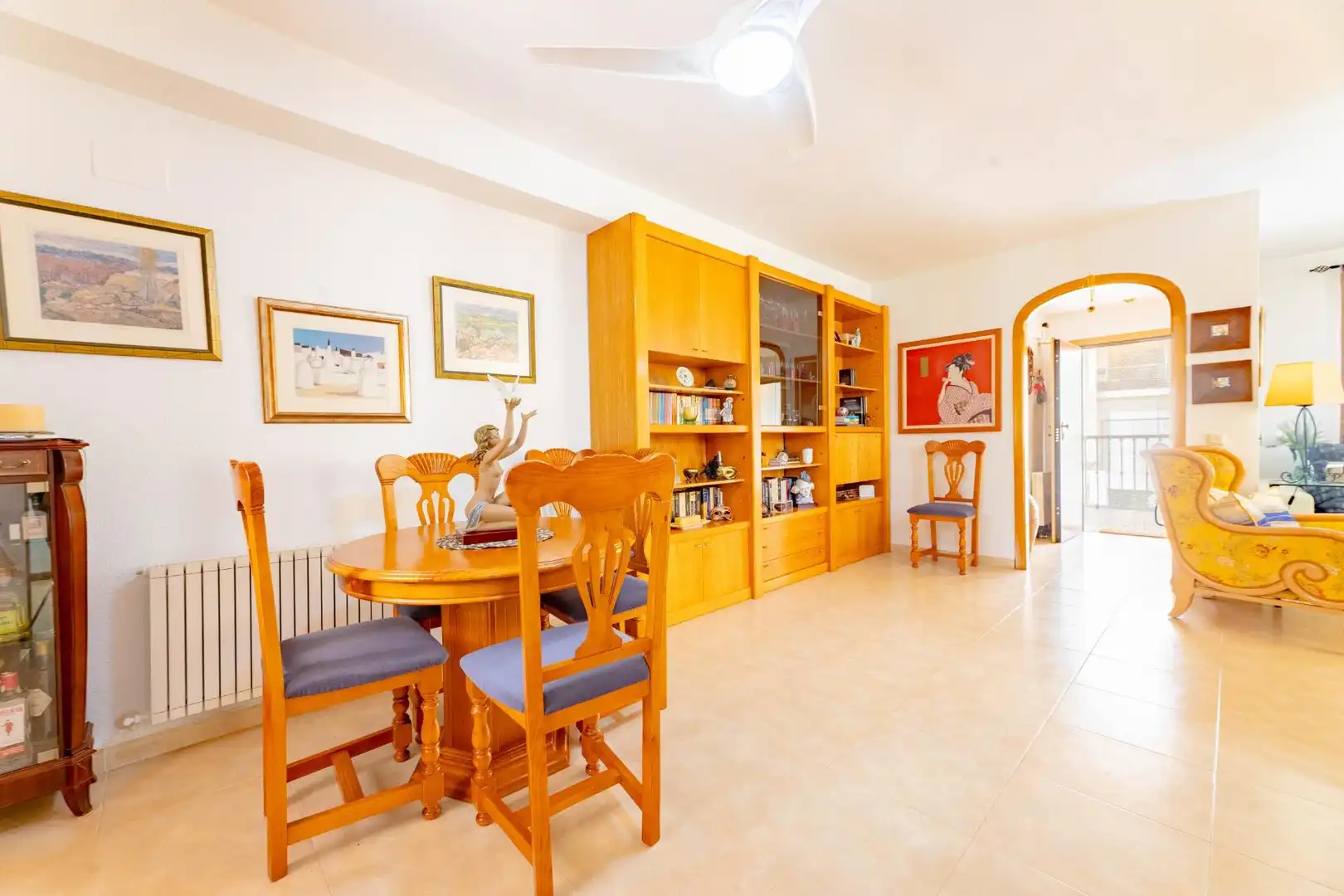 Comedor de Casa adosada en venta en Chiva con Aire acondicionado, Calefacción y Terraza