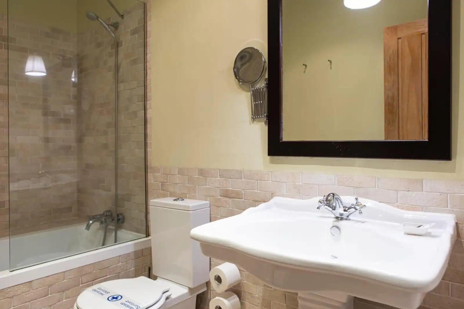Badezimmer von Gebäude zum Verkauf in San Martín de Trevejo