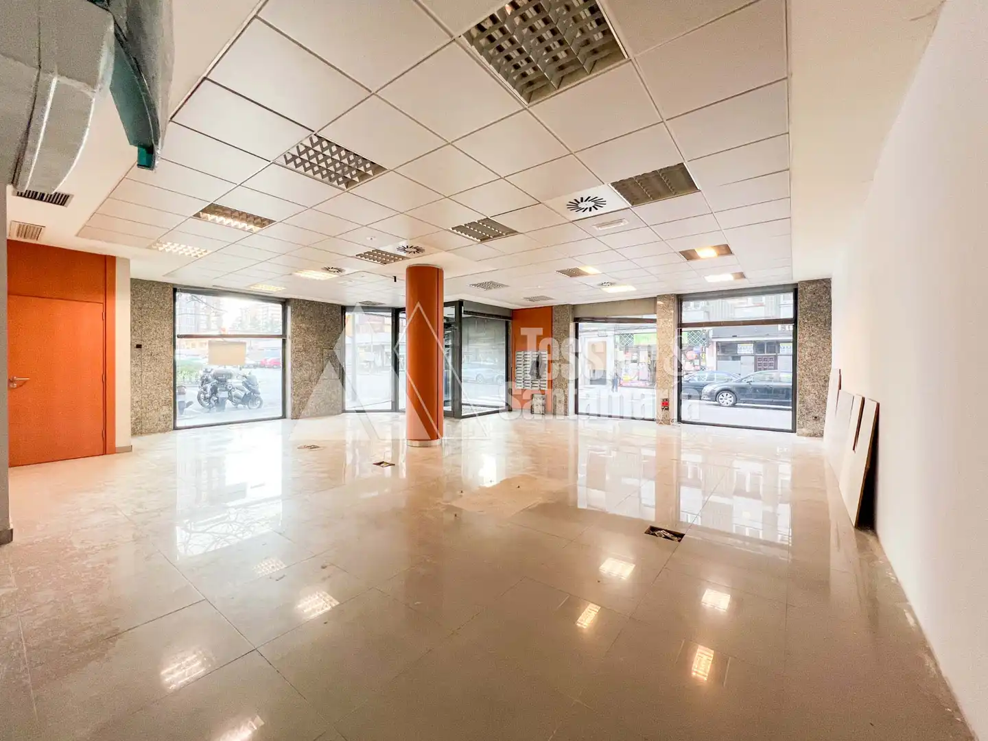 Gewerbefläche zur Miete in Calle Juan Alvargonzález, imagen 3