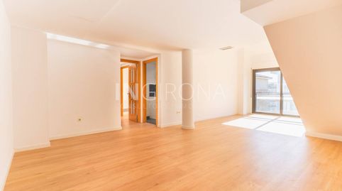 Foto 5 de Piso en venta en Calle Joaquim Ruyra I Oms, Montilivi, Girona Capital