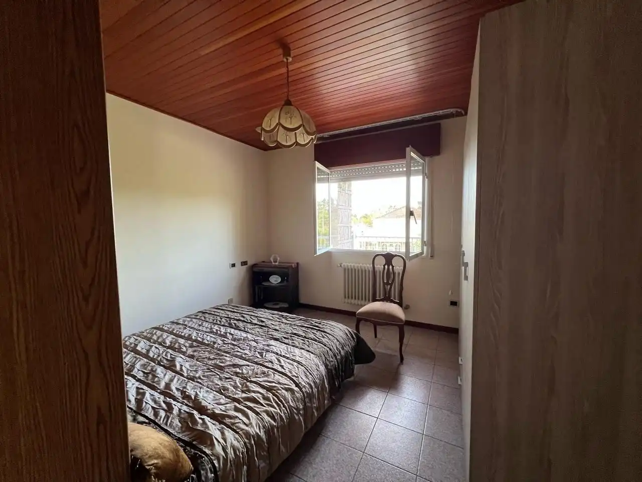 Bedroom of Houses for sale in Ourense Capital   with Heating, Terrace and Swimming Pool