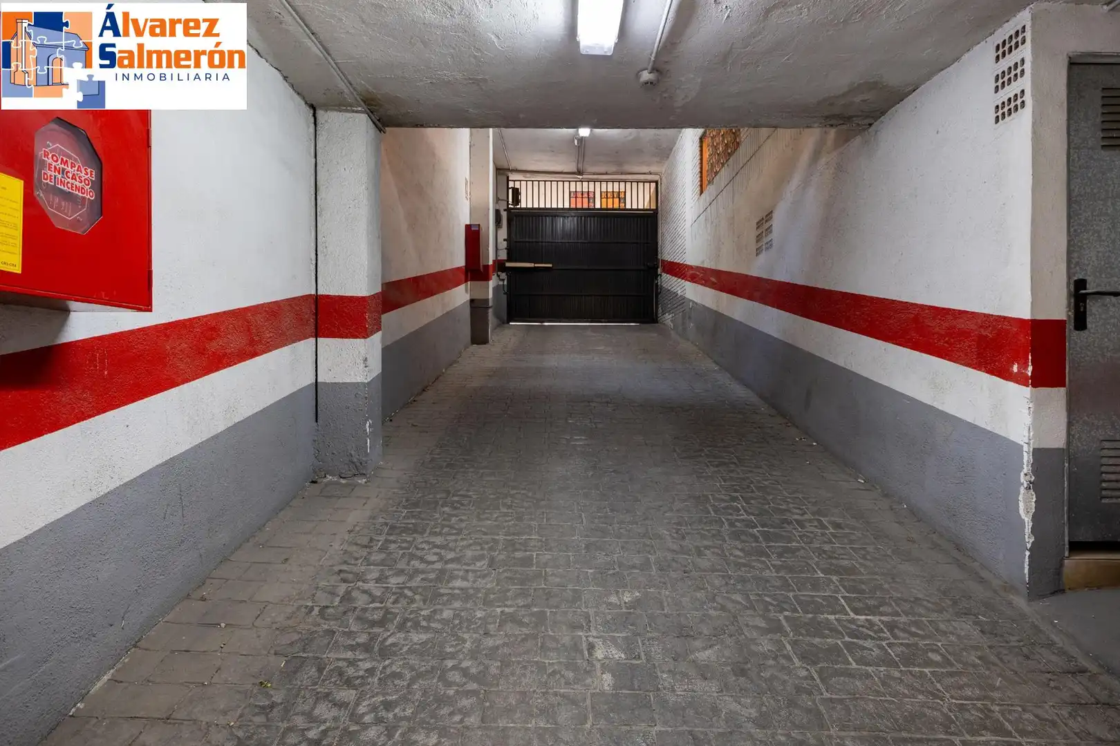 Parking of Flat for sale in Granada