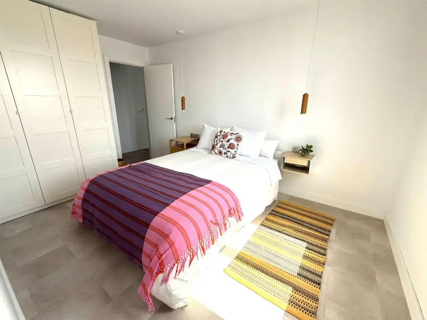 Habitación de Piso de alquiler en Cádiz con Aire acondicionado y Amueblado