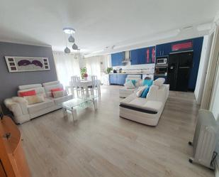 Sala d'estar de Local en venda en Salamanca Capital