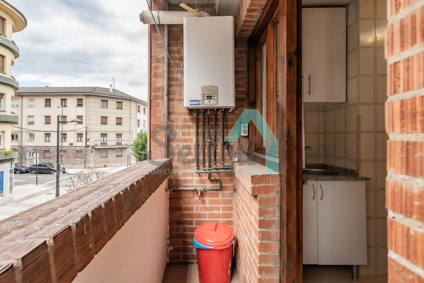 Terraza de Piso de alquiler en Oviedo  con Calefacción, Parquet y Terraza
