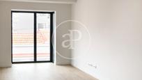 Flat for sale in  Madrid Capital  with Air Conditioner and Heating