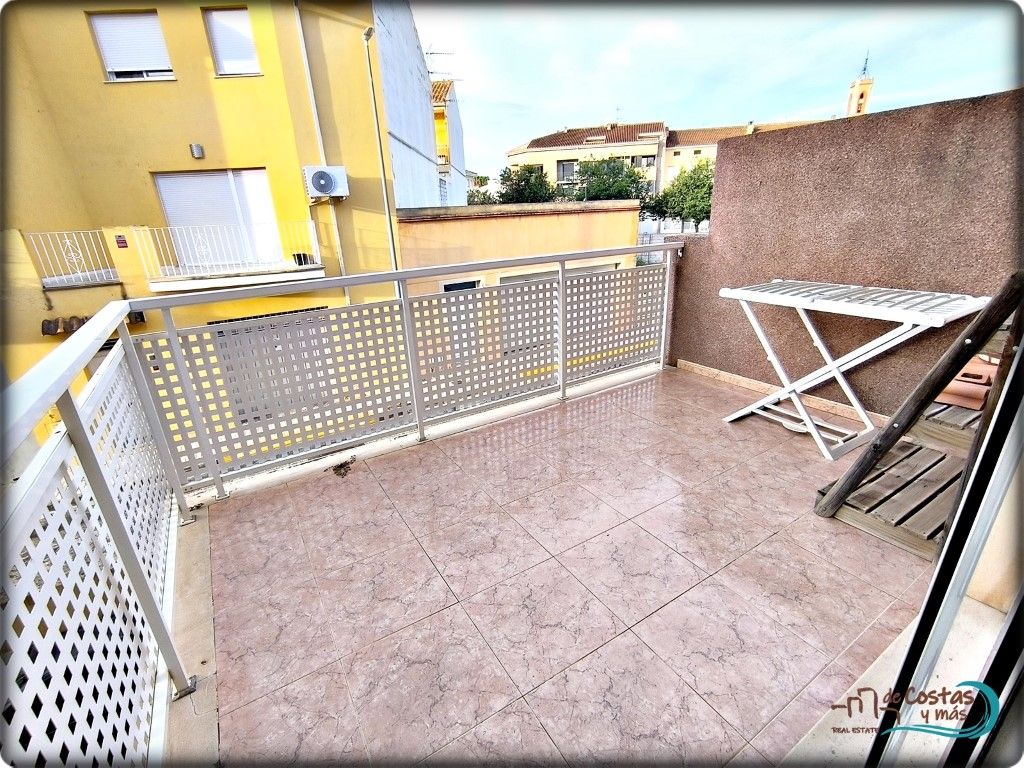 Einfamilien-Reihenhaus miete in Calle Garcia Lorca, 16, Bellreguard