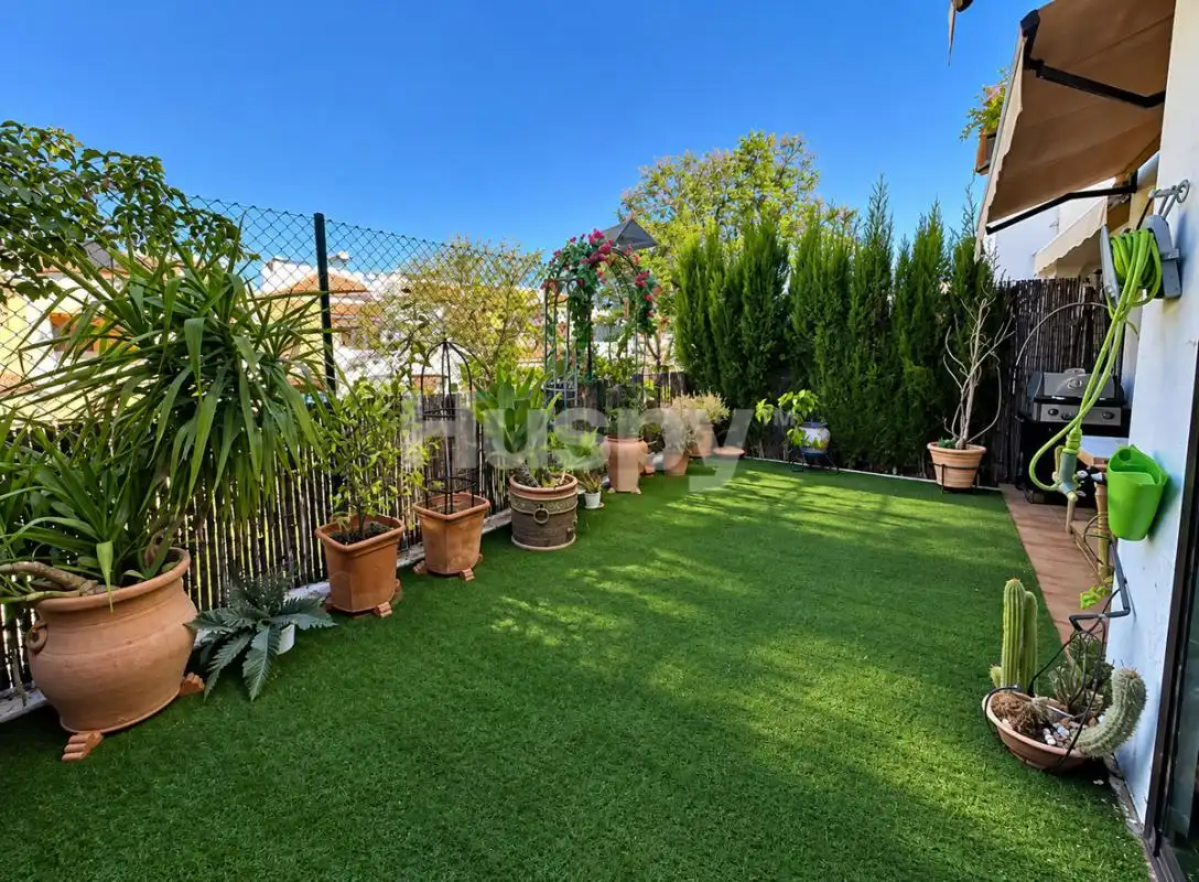 Terrassa de Planta baixa en venda en Guillena amb Aire condicionat, Calefacció i Moblat