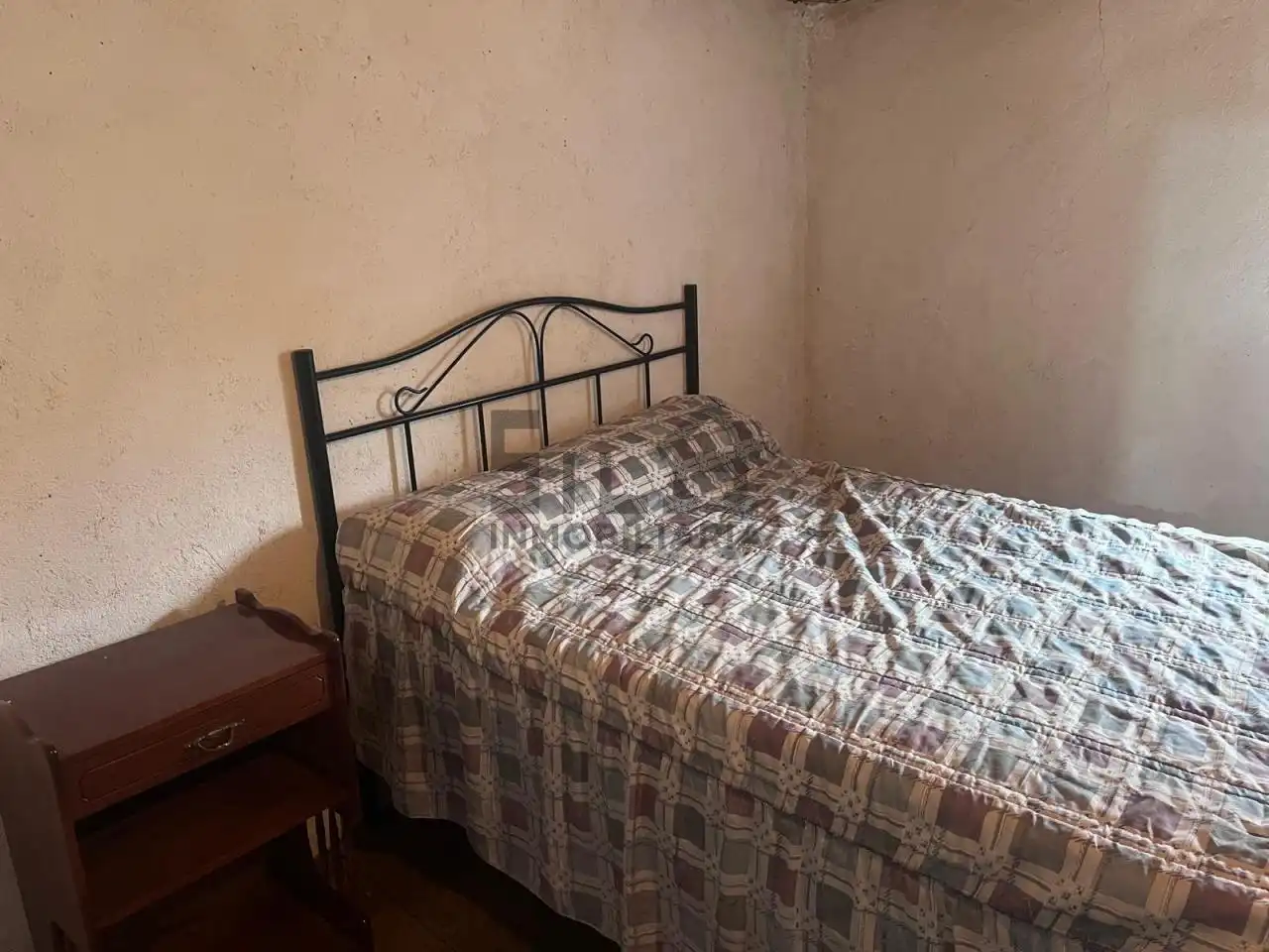 Dormitori de Casa o xalet en venda en Lobeira amb Jardí privat
