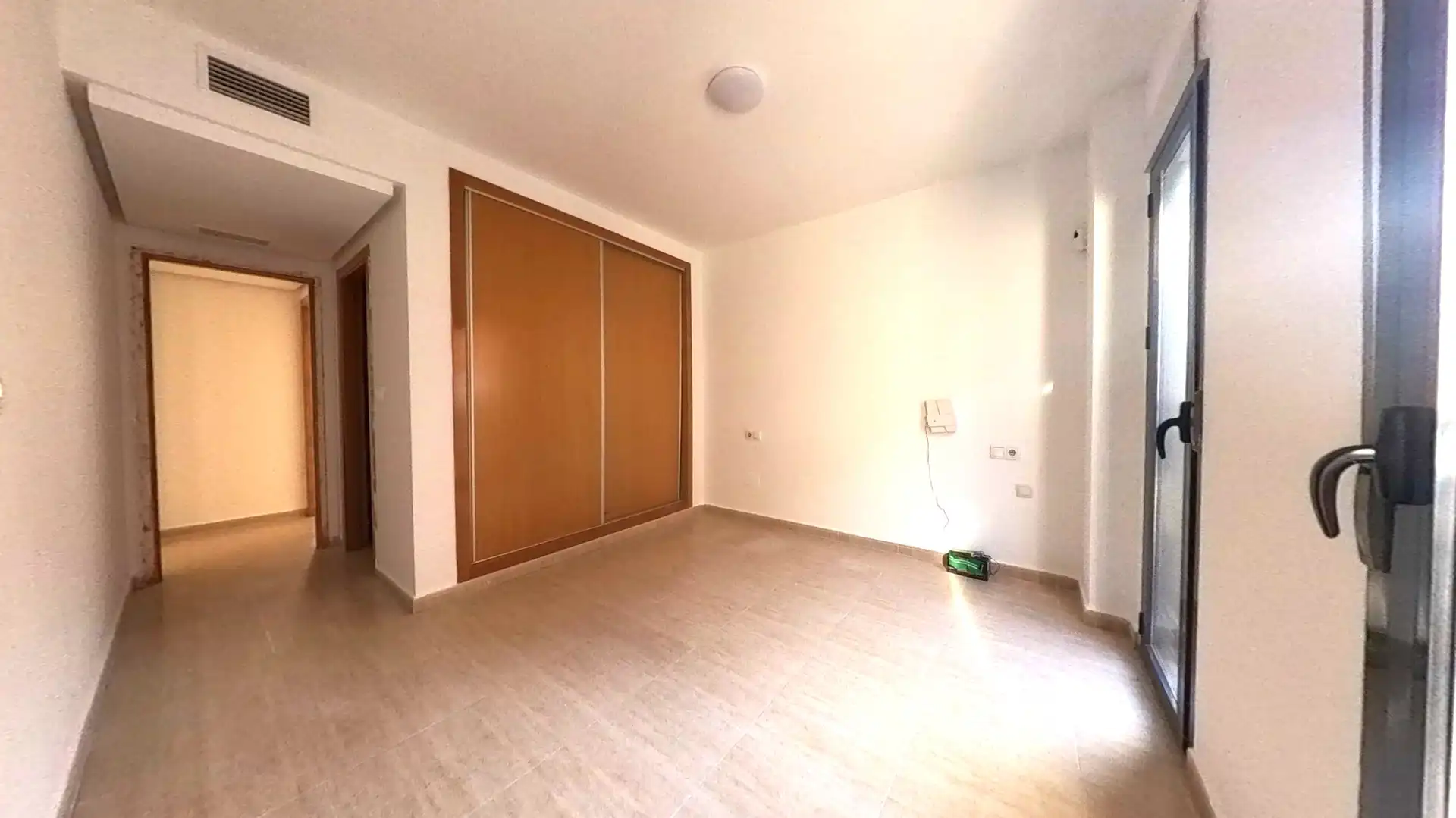 Habitación de Piso en venta en Murcia con Trastero y Balcón
