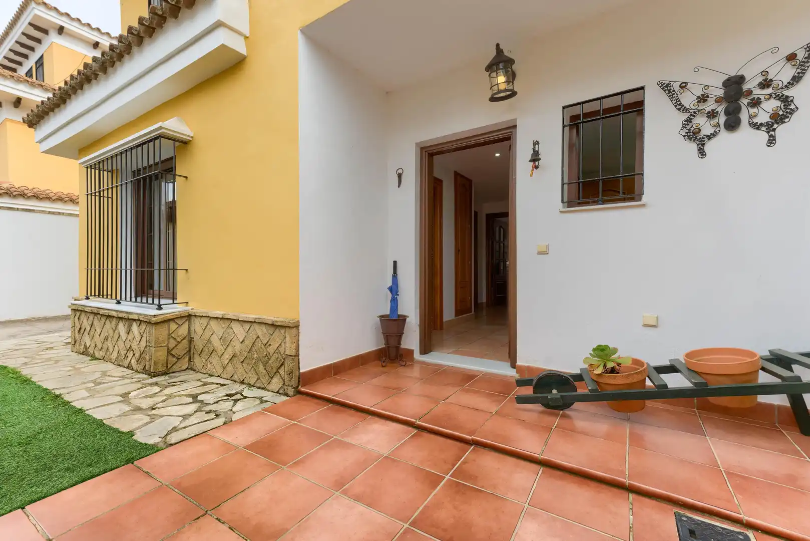 Casa adosada en venda en Espartinas amb Jardí privat, Terrassa i Piscina comunitària