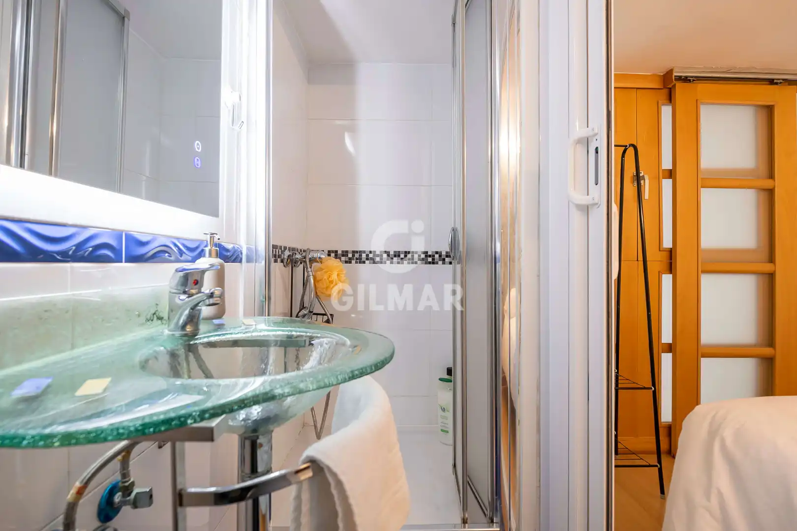 Bathroom of Apartments for sale in Madrid  with Heating