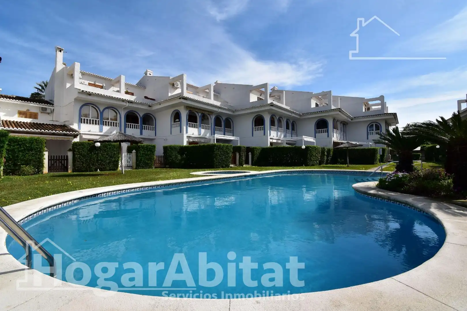 Vista exterior de Ático en venta en Dénia con Aire acondicionado, Calefacción y Jardín privado