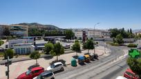 Vista exterior de Pis en venda en  Granada Capital amb Aire condicionat, Terrassa i Balcó