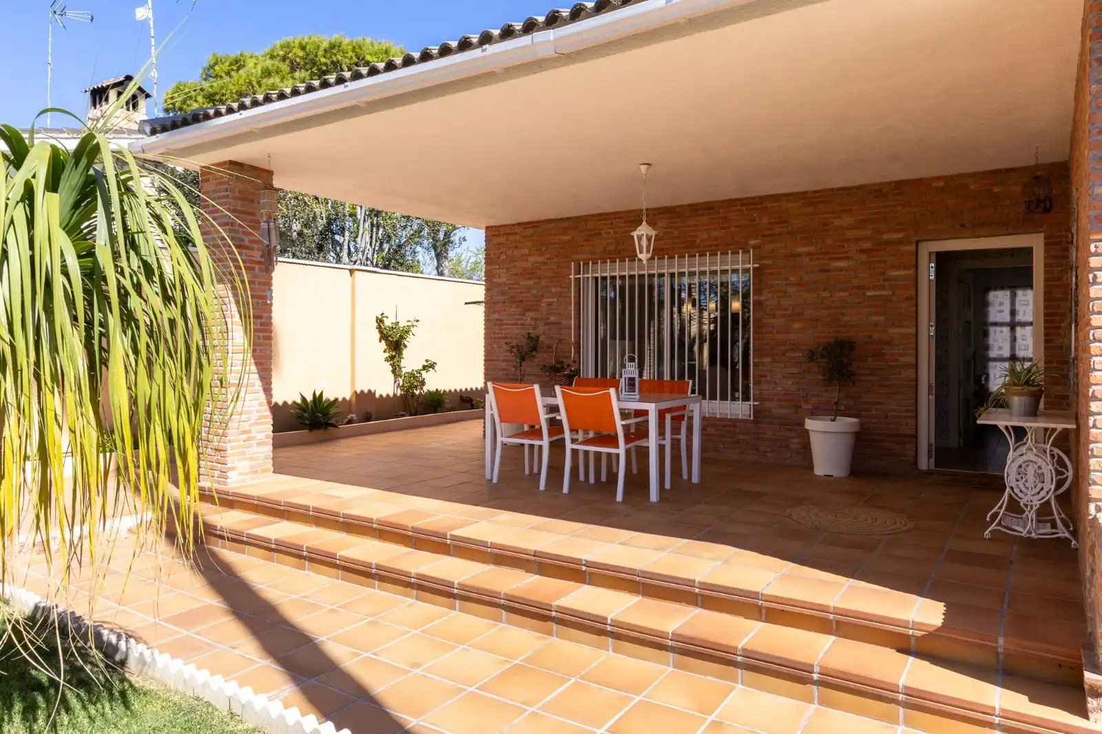 Terrassa de Casa o xalet en venda en Montserrat amb Aire condicionat, Calefacció i Jardí privat