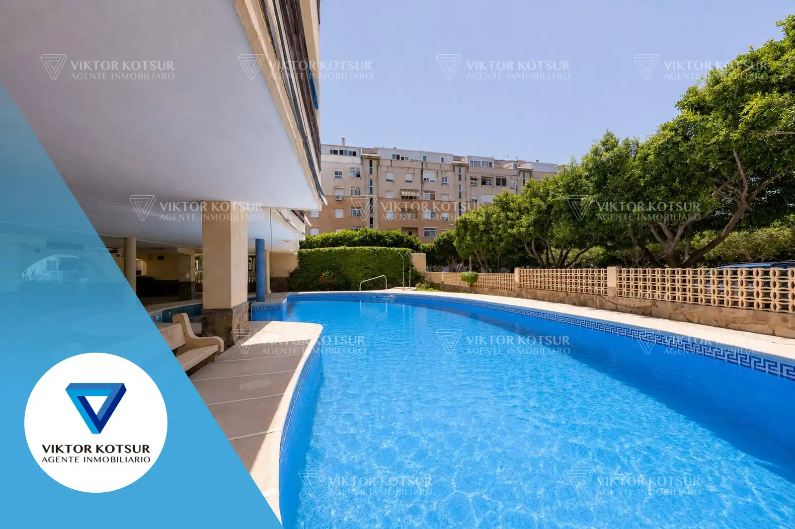 Piscina de Apartament en venda en Roquetas de Mar amb Aire condicionat, Parquet i Terrassa