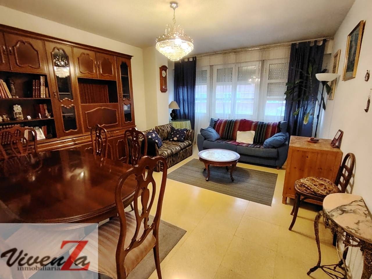 Flat for sale in Galicia, San Lázaro