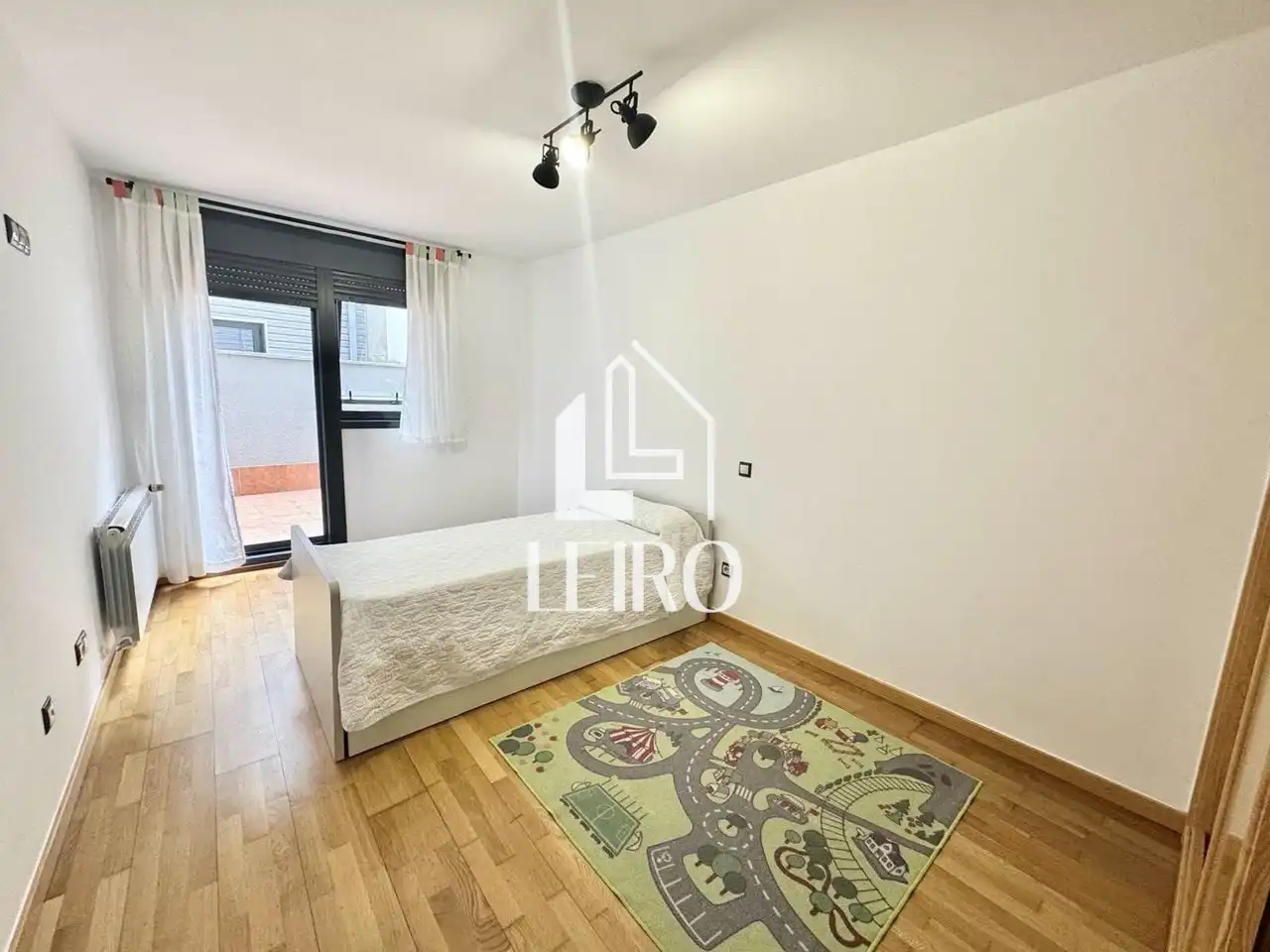 Habitación de Apartamento en venta en Vilagarcía de Arousa con Calefacción, Terraza y Trastero