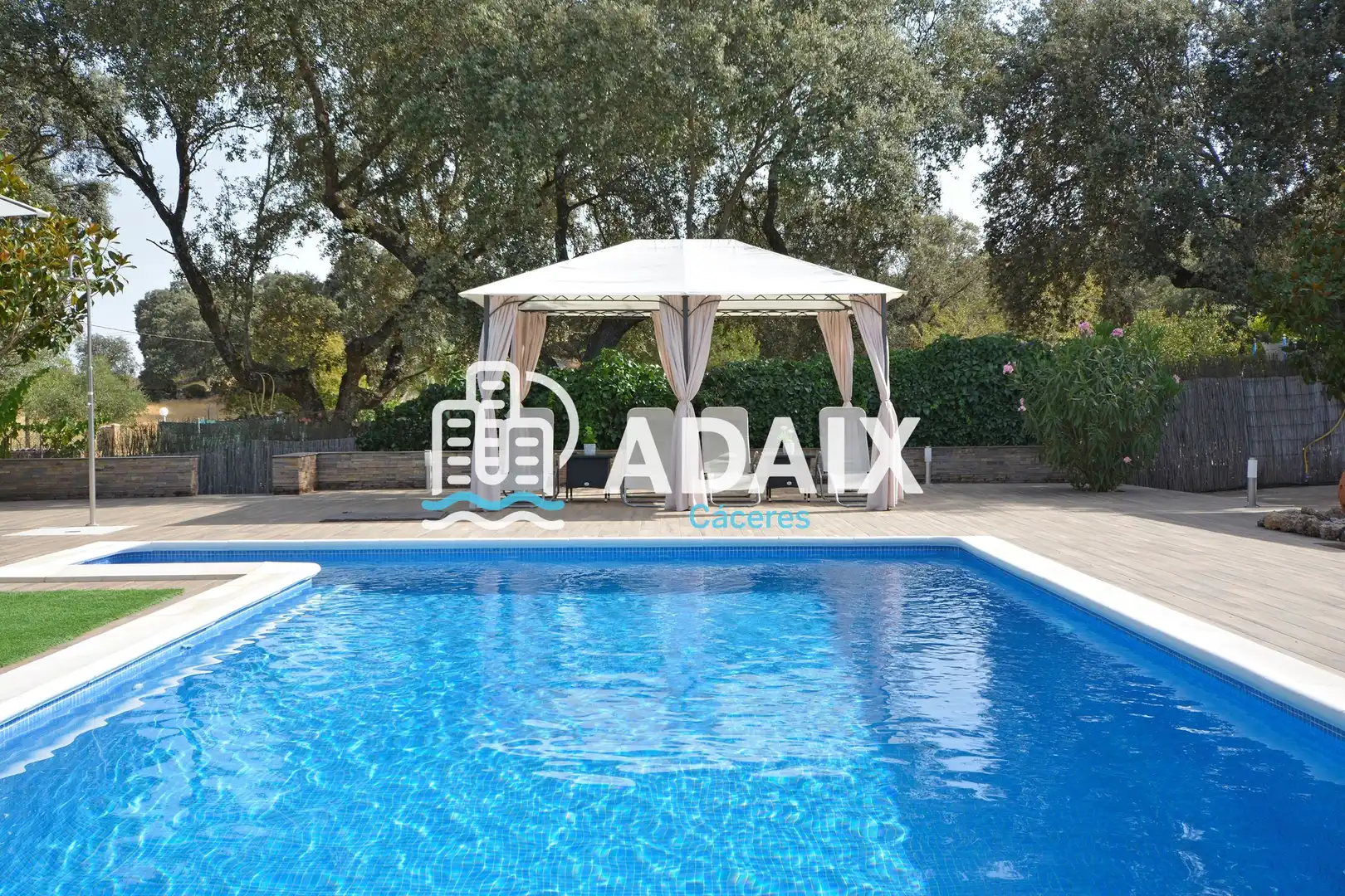 Piscina de Casa o chalet en venta en Torreorgaz con Aire acondicionado, Calefacción y Trastero