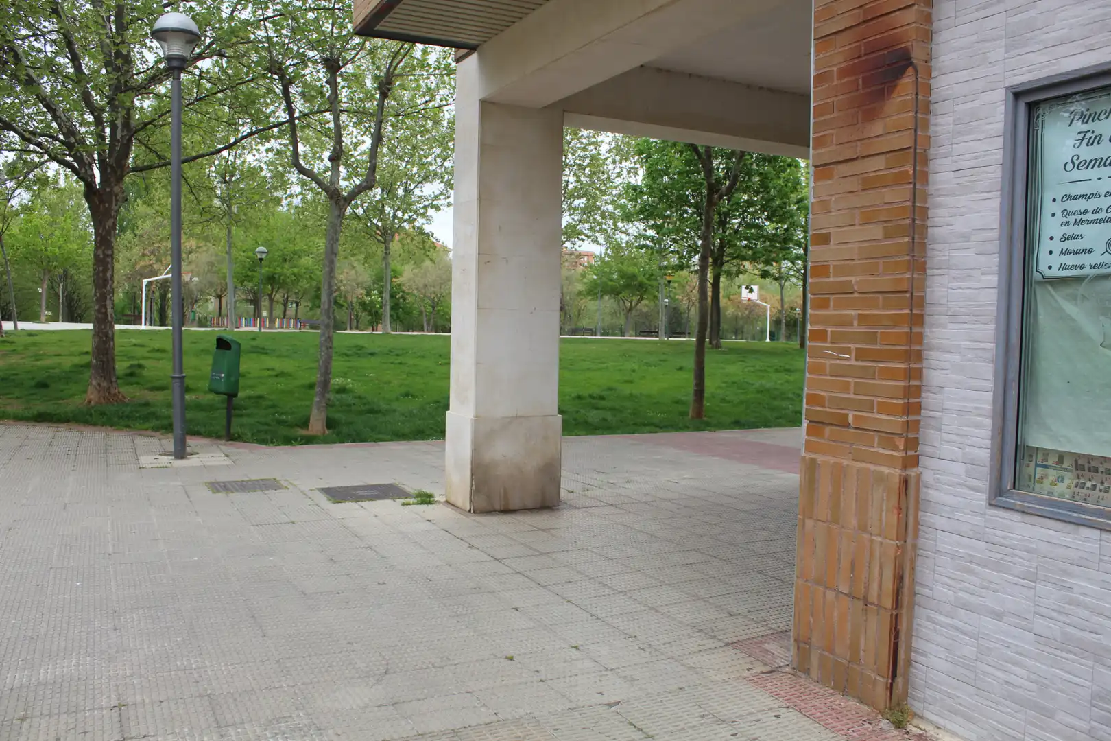 Aparcament de Local en venda en  Logroño amb Aire condicionat i Moblat